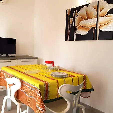 Borgo San Giorgio Apartment *